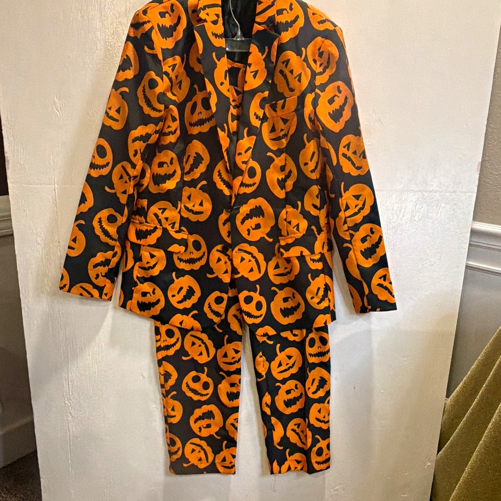 Spirit Halloween Jack-O-Lantern Pumpkin Print Suit Set XL Black/Orange Stretch
